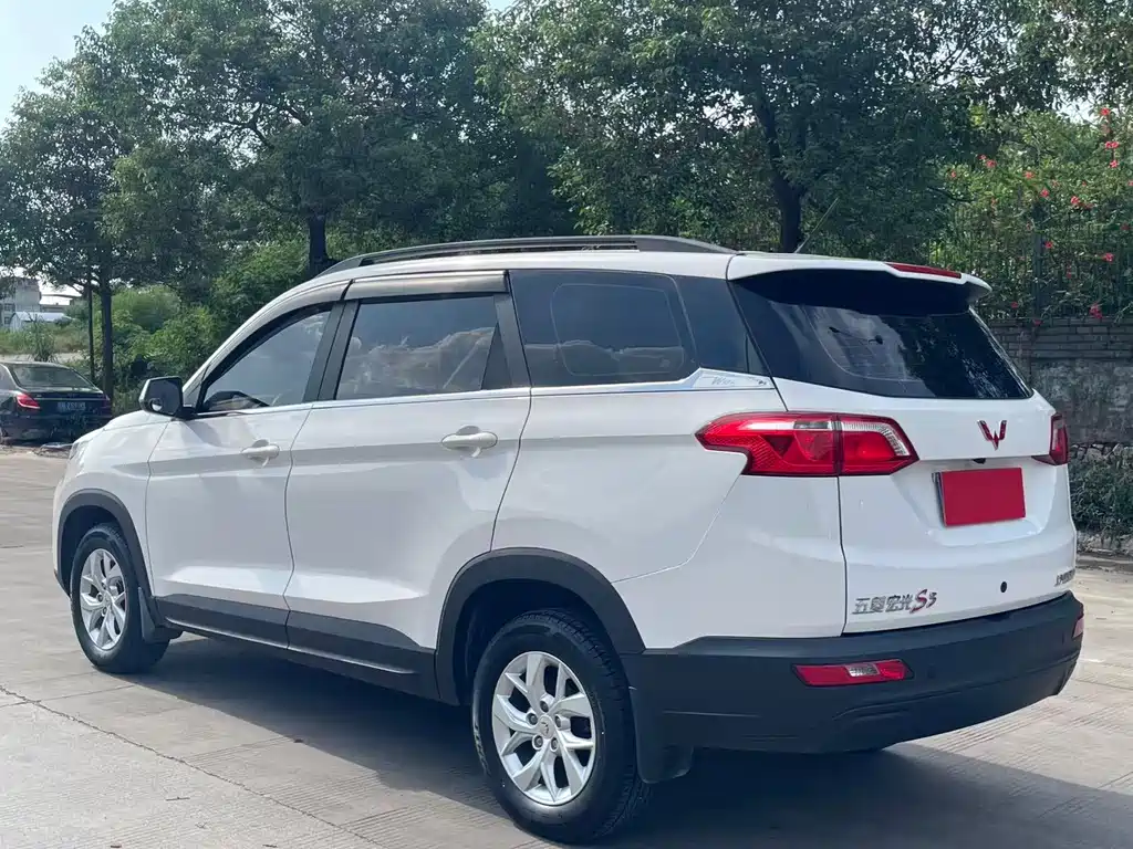 Wuling Hongguang S3 — миниатюра 7