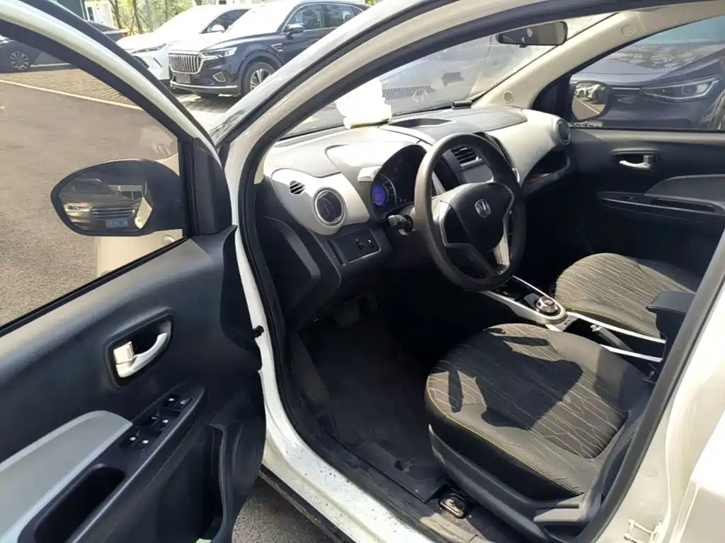 Changan Benben E-Star — миниатюра 19
