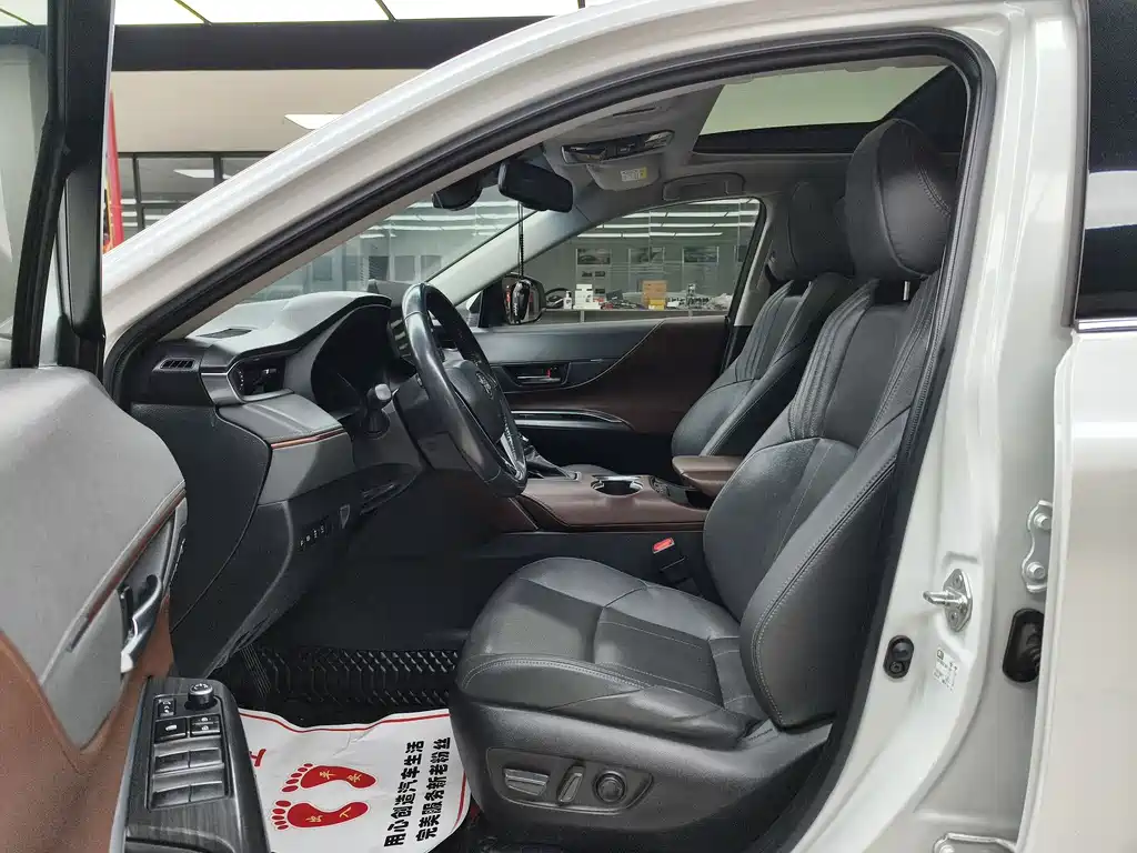 TOYOTA LING FANG HARRIER