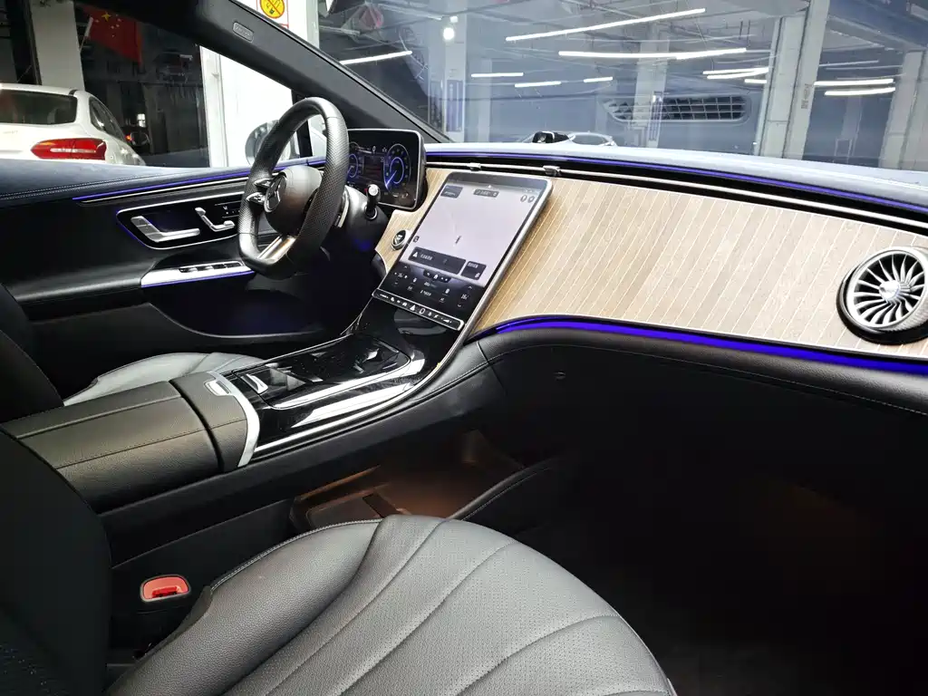 Mercedes-Benz EQE — миниатюра 10