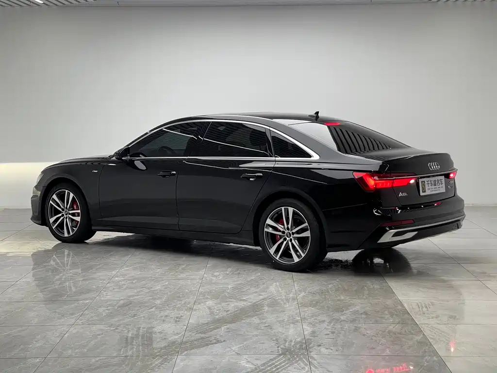 Audi A6L 2023 40 TFSI Luxury