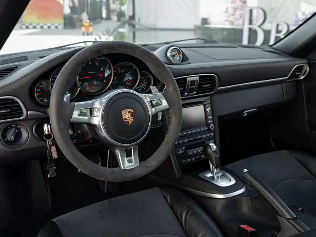 Porsche 911 2011 Carrera 4 GTS Coupe 3.8L