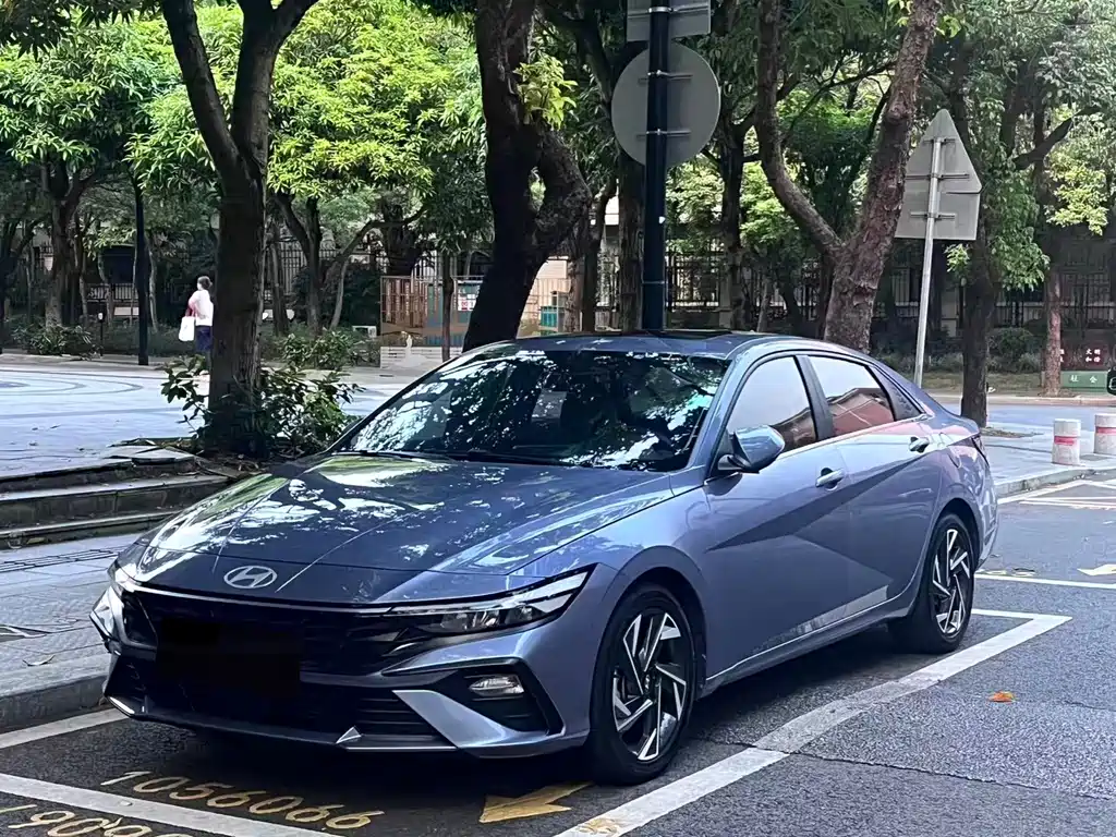 Hyundai Elantra