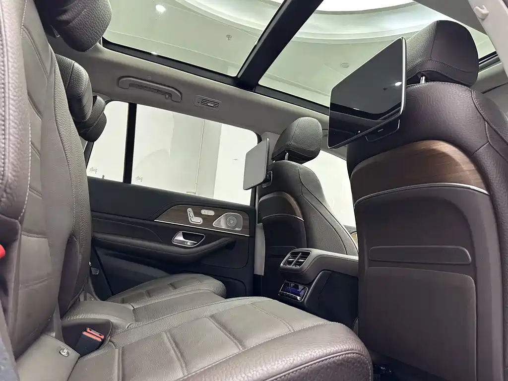 Mercedes-Benz GLS — миниатюра 14