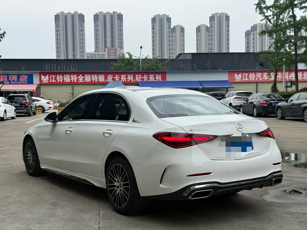 Mercedes-Benz C-Class — миниатюра 7