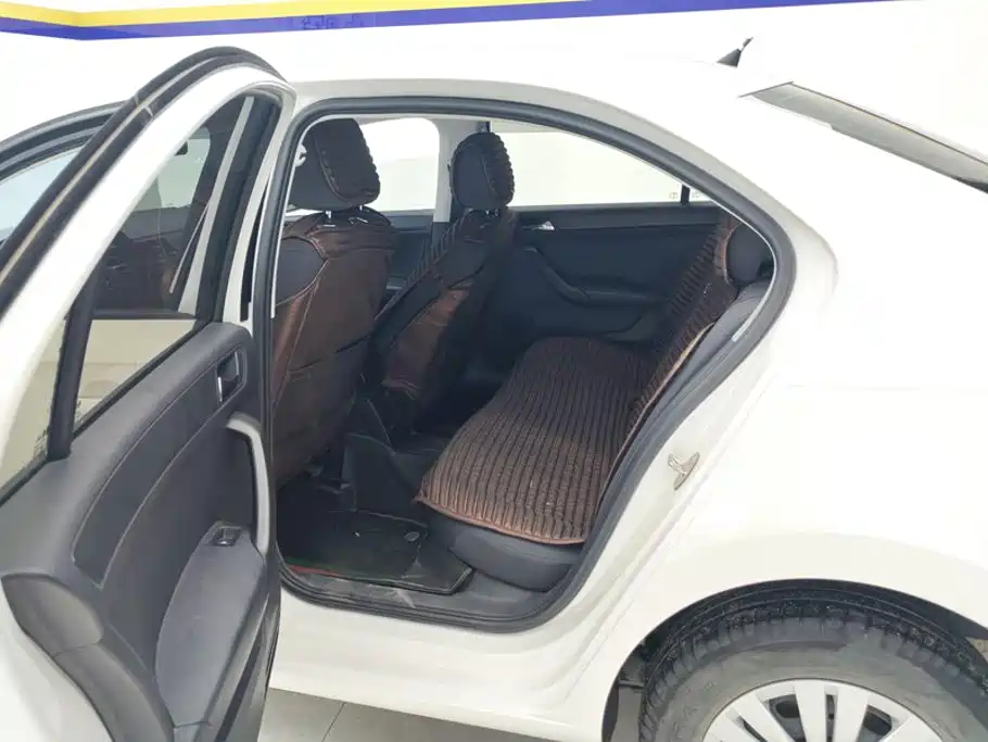 Volkswagen Santana — миниатюра 11