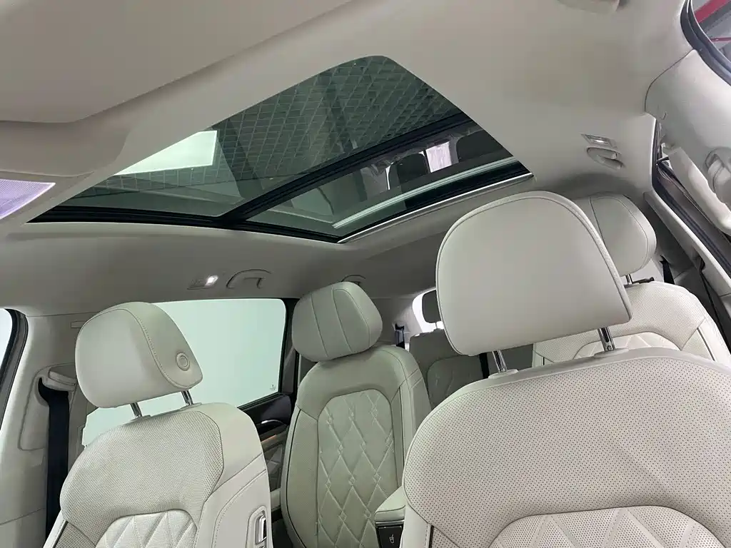 Volkswagen Viloran 2020 380TSI Luxury