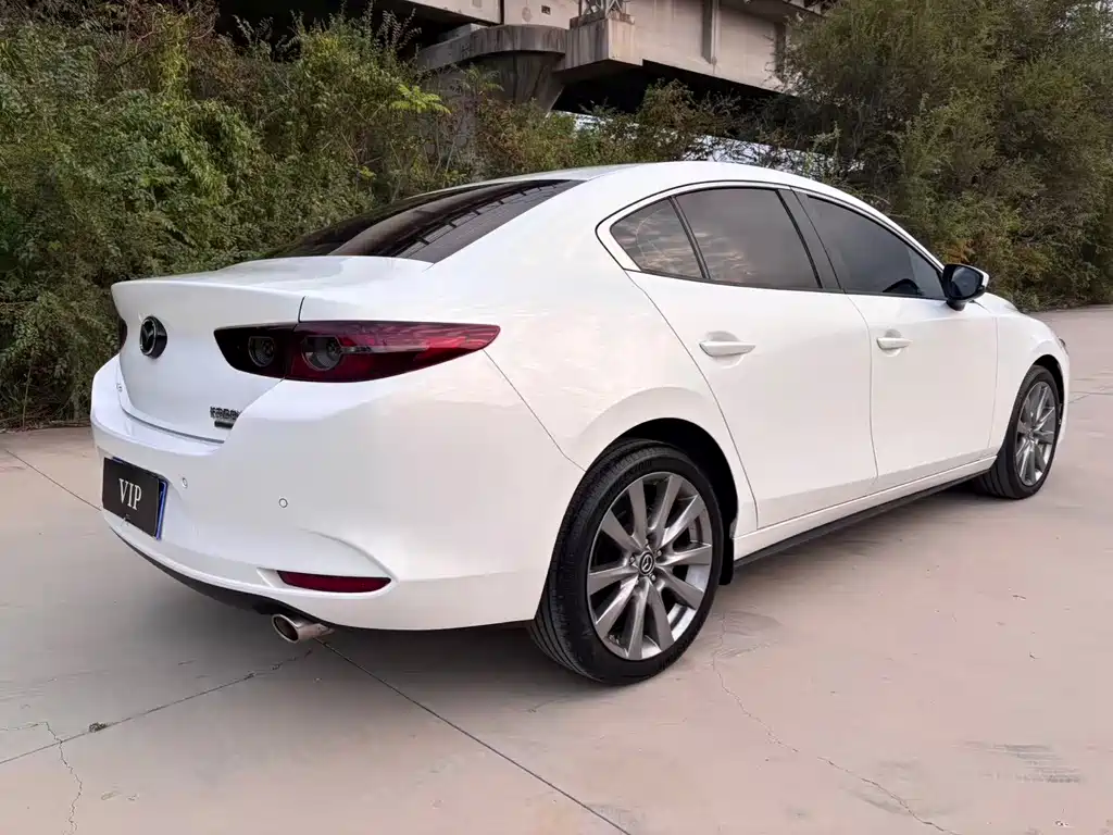 Mazda 3 Axela — миниатюра 8