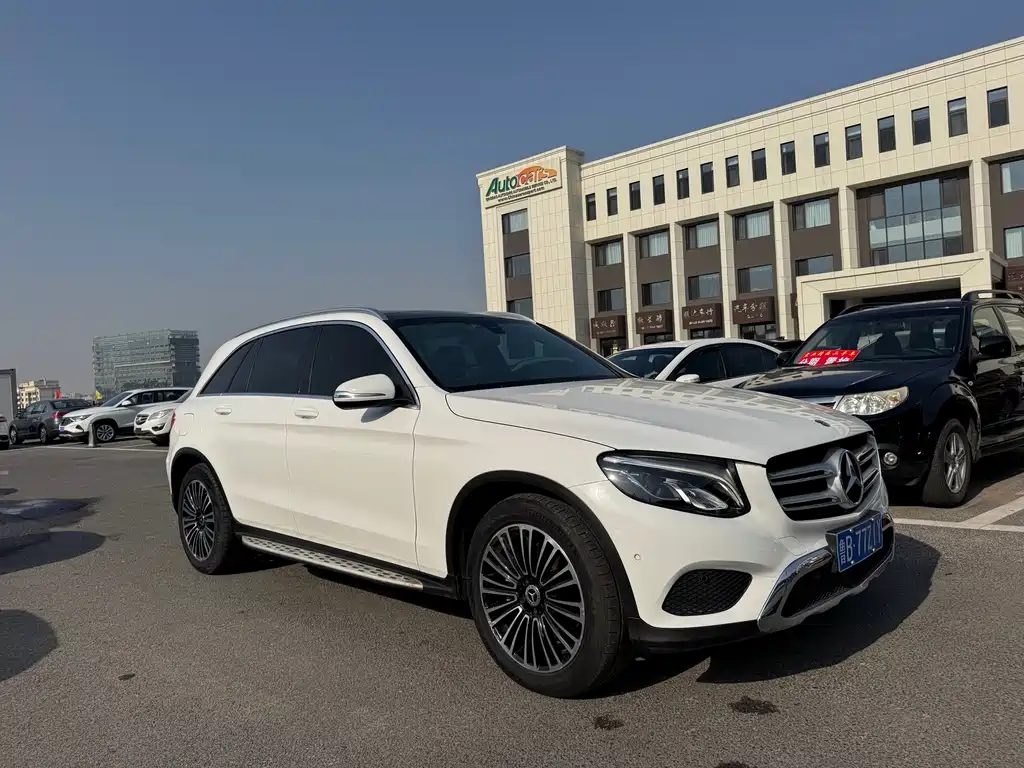 MERCEDES-BENZ GLC