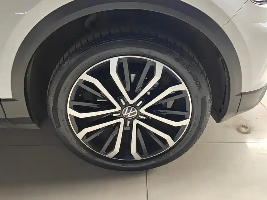 Volkswagen T-Roc — миниатюра 6