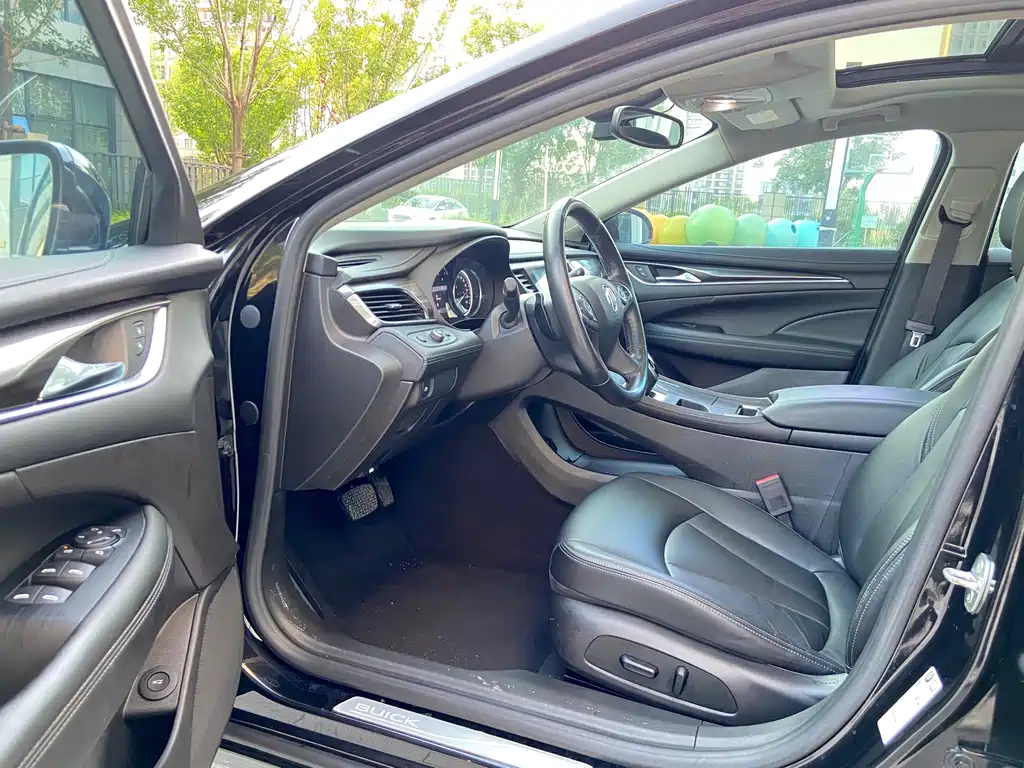 Buick LaCrosse — миниатюра 9