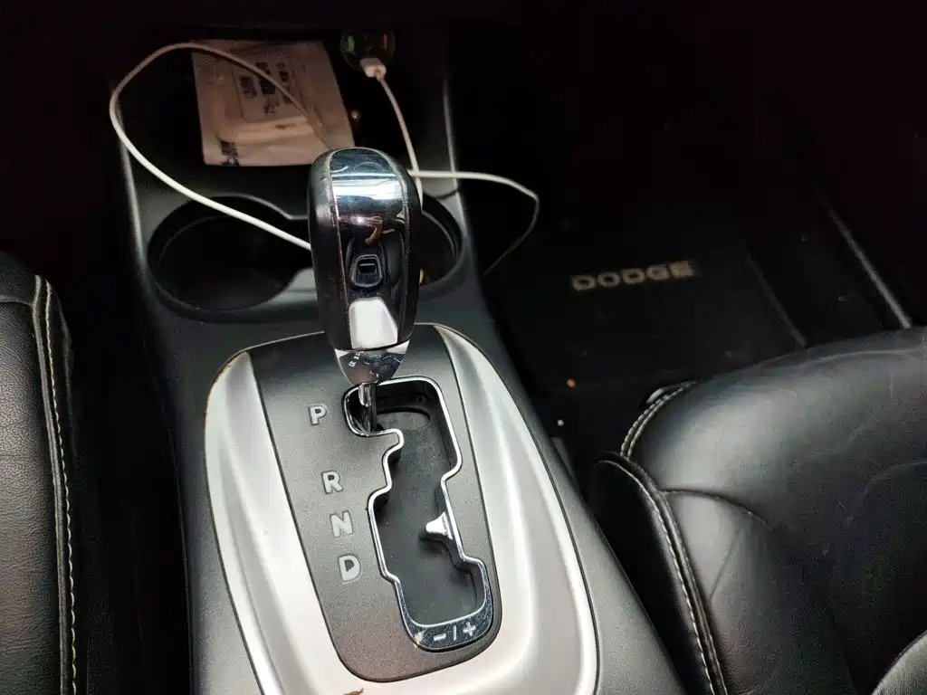 Dodge Journey — миниатюра 10