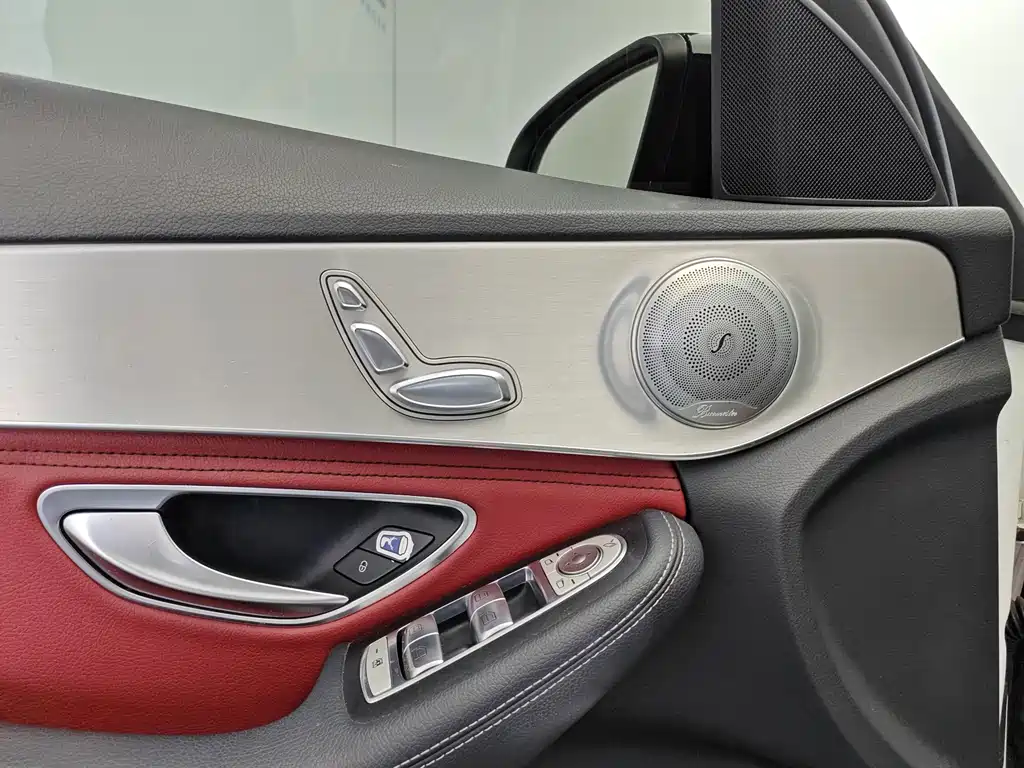 Mercedes-Benz C-Class — миниатюра 18