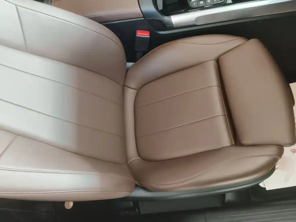 Mercedes-Benz GLB — миниатюра 25