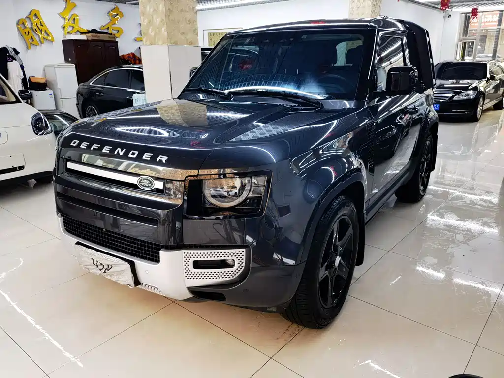 Land Rover Defender 2023