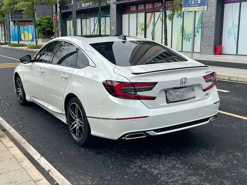Honda Accord — миниатюра 6