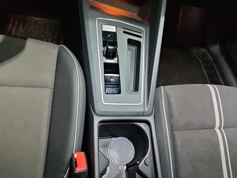 Volkswagen Golf — миниатюра 16