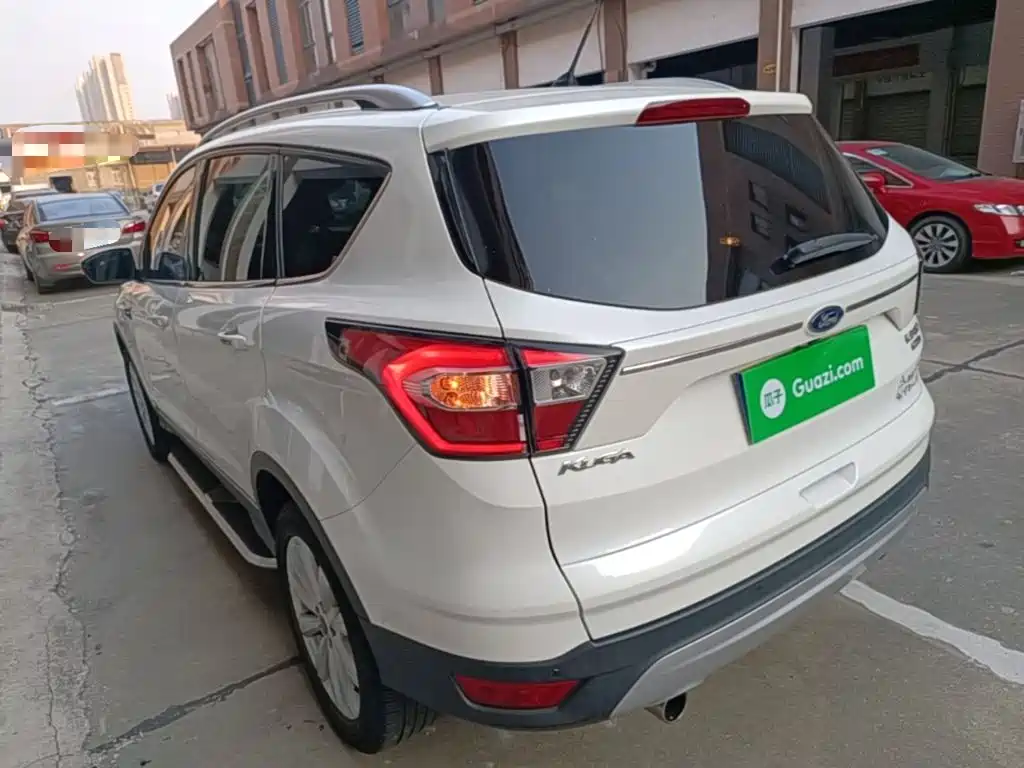 Ford Kuga — миниатюра 5
