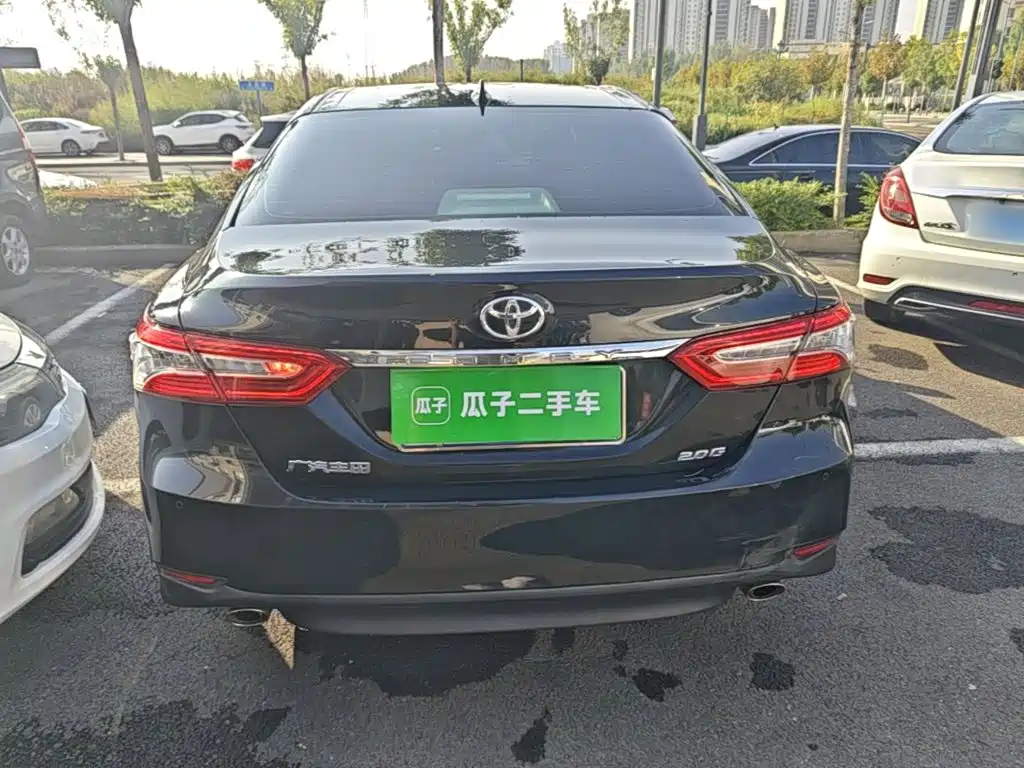 Toyota Camry — миниатюра 6