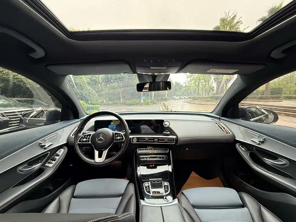 Mercedes-Benz EQC — миниатюра 8