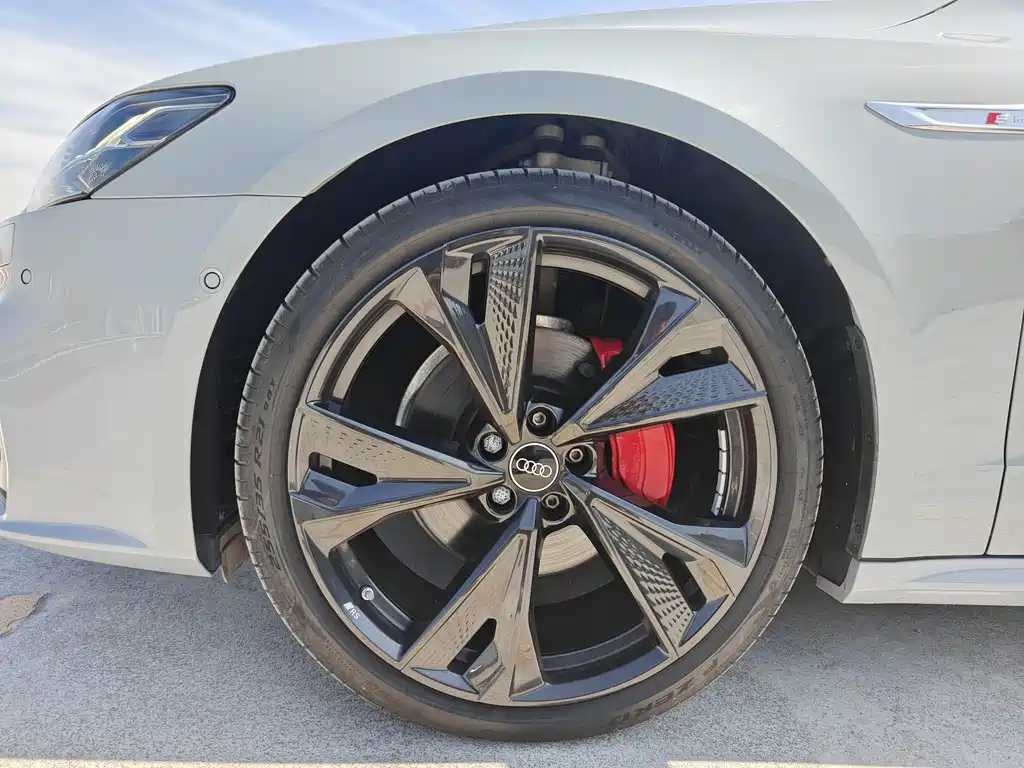 Audi A7L 2024 45 TFSI quattro RS