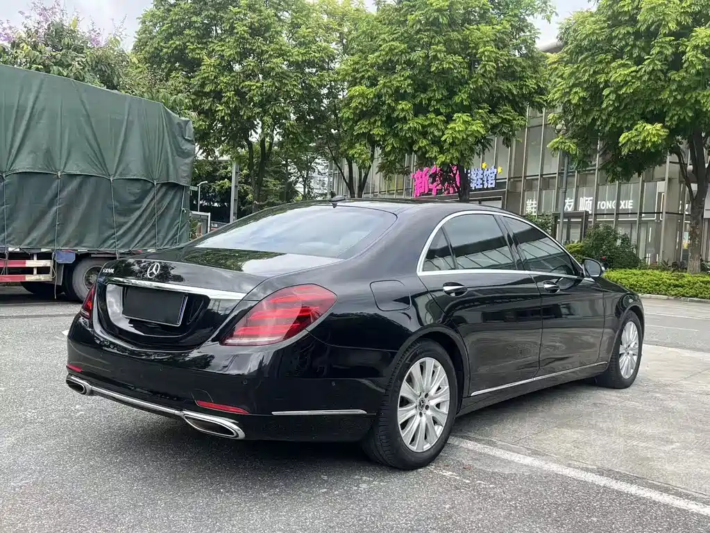 Mercedes-Benz S-Class — миниатюра 12