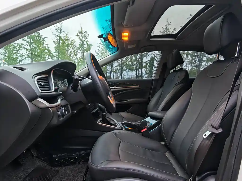 Buick Excelle — миниатюра 12