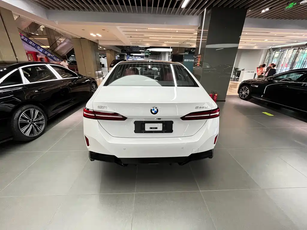 BMW 5 Series 5 2026 525Li M Sport