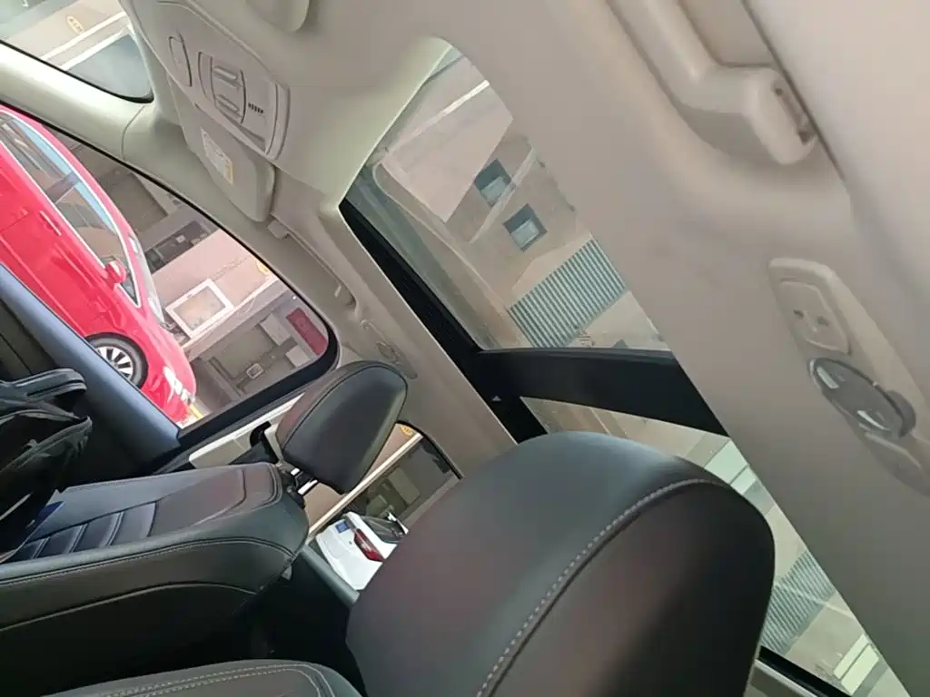 Ford Kuga — миниатюра 18