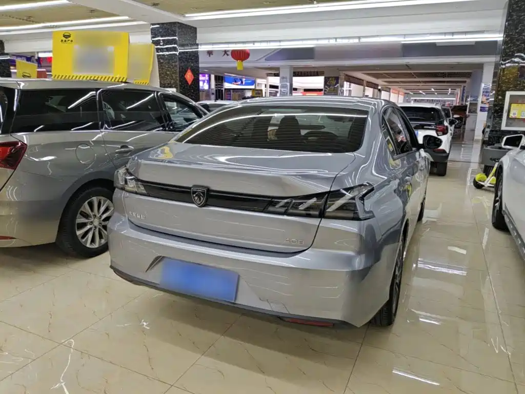 Peugeot 408 — миниатюра 7