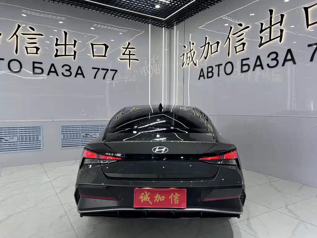Hyundai Elantra — миниатюра 5