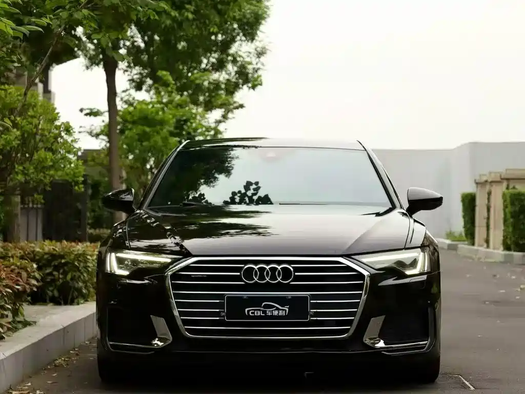 Audi A6L - фото 2