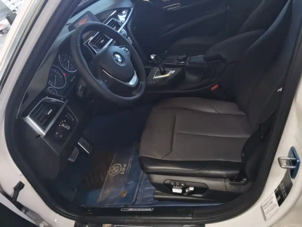 BMW 3 Series — миниатюра 15
