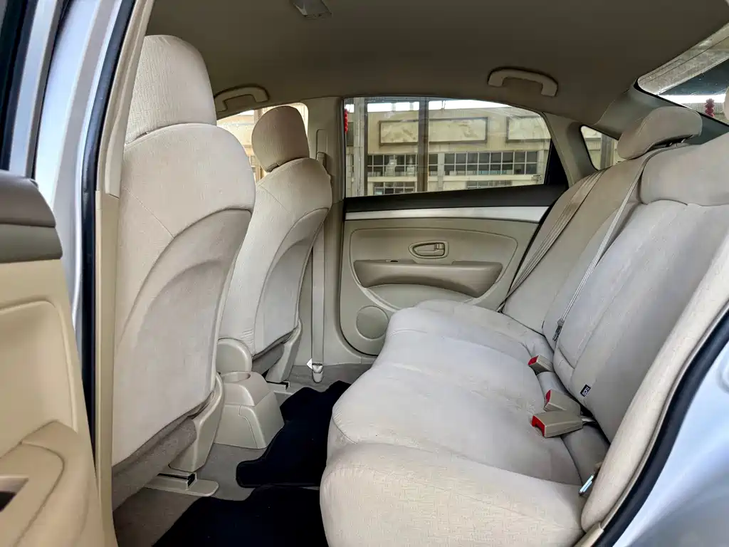 Nissan Sylphy — миниатюра 8