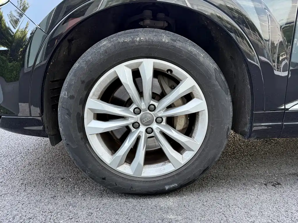Audi Q7 — миниатюра 14