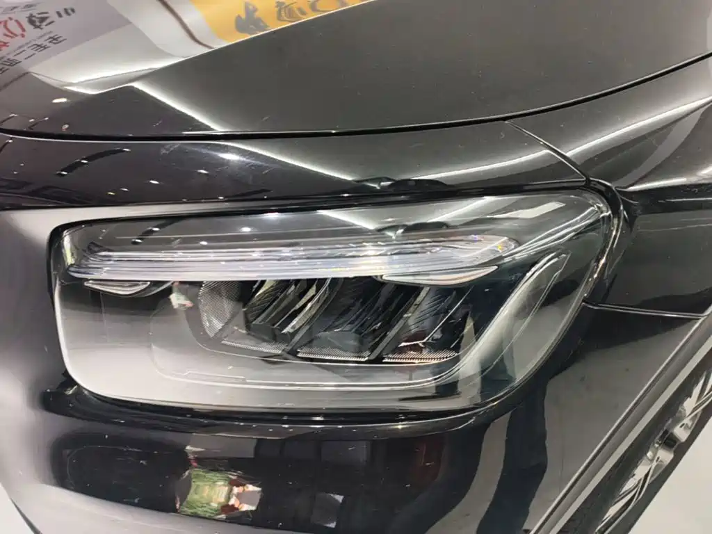 Mercedes-Benz GLB — миниатюра 24
