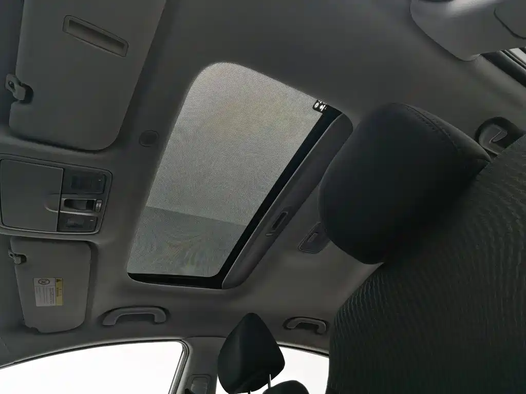 Hyundai Elantra Langdong — миниатюра 14