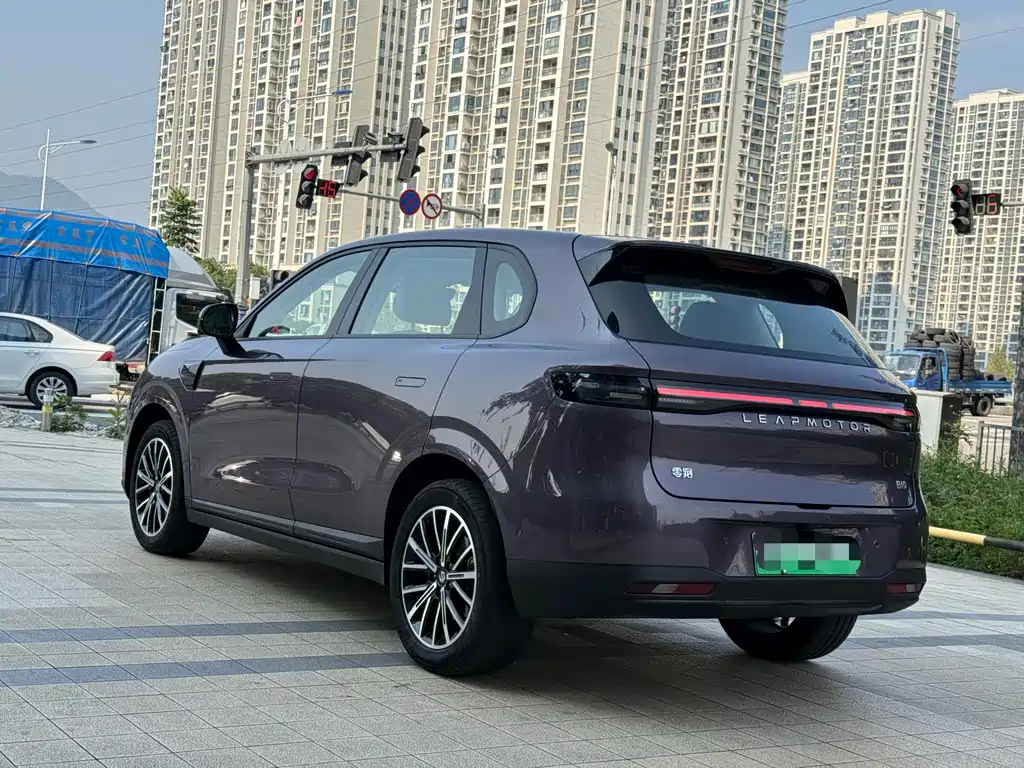 Leapmotor Leapmotor B10 — миниатюра 16