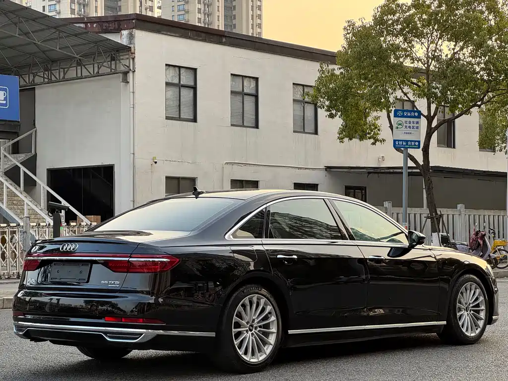 Audi A8 2022 A8L 50 TFSI quattro Comfort