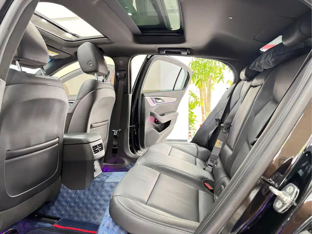 Cadillac CT5 — миниатюра 6