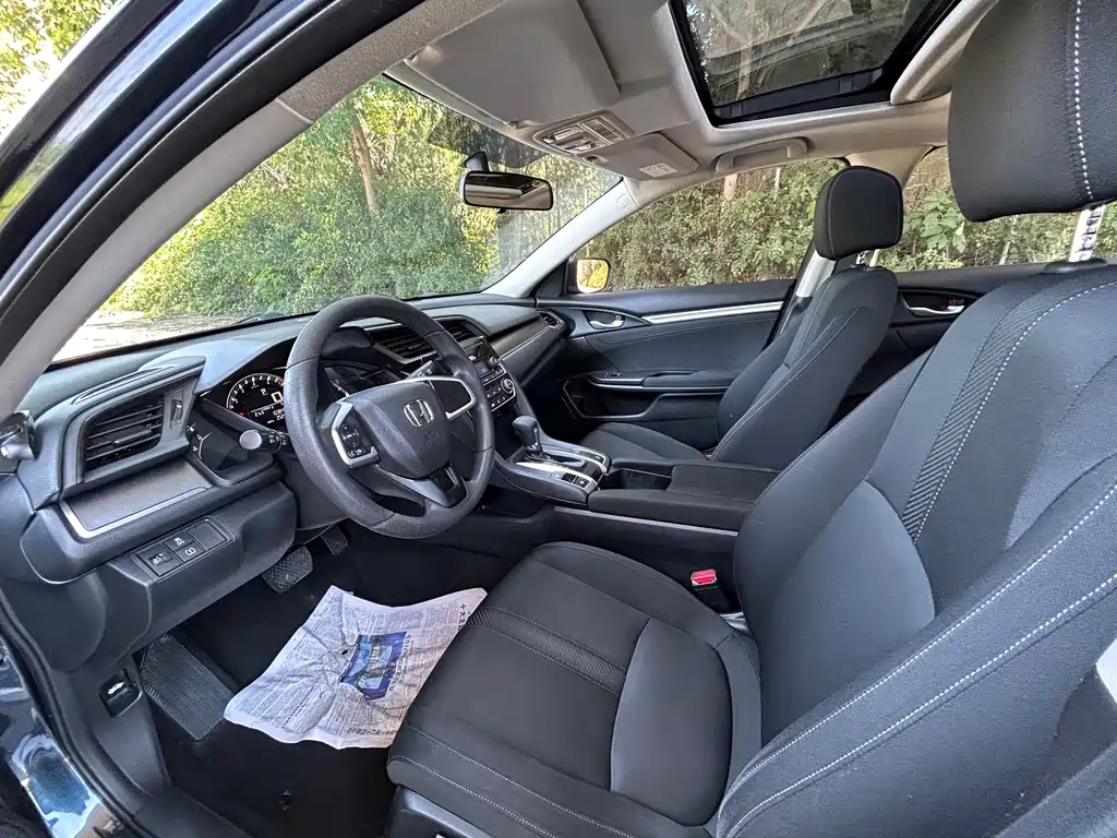 Honda Civic — миниатюра 8