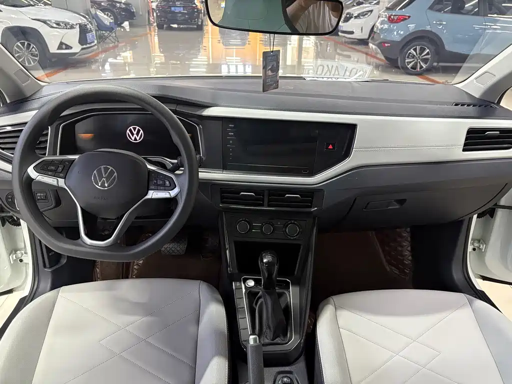 Volkswagen Lavida — миниатюра 6