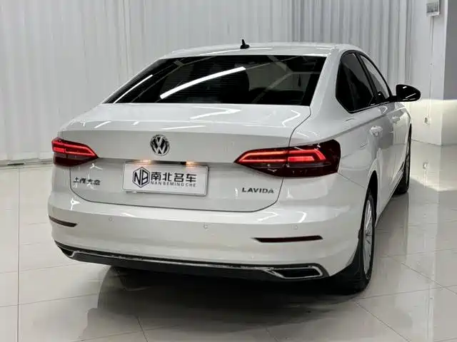 Volkswagen Lavida — миниатюра 6