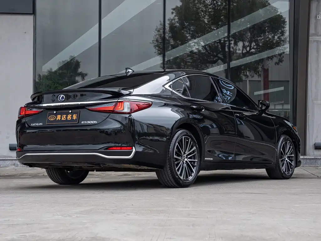Lexus ES — миниатюра 4