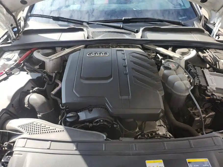 Audi A4L 2024 40 TFSI Luxury