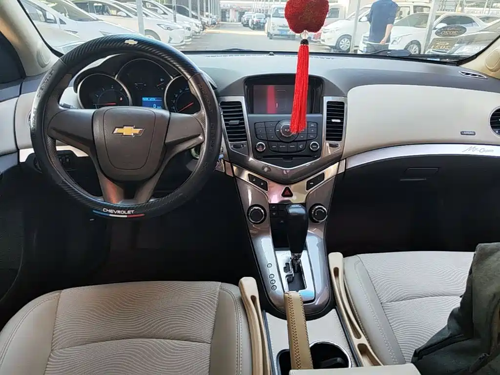Chevrolet Cruze — миниатюра 10