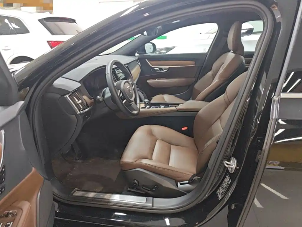 Volvo S90 — миниатюра 16