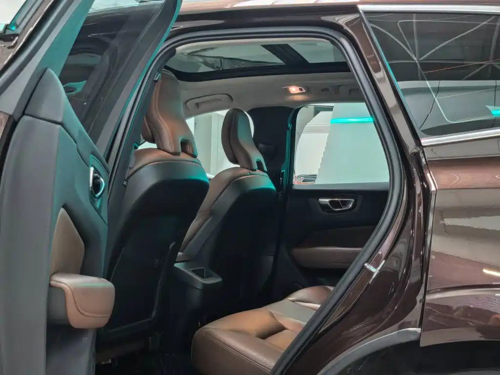 Volvo XC60 — миниатюра 7