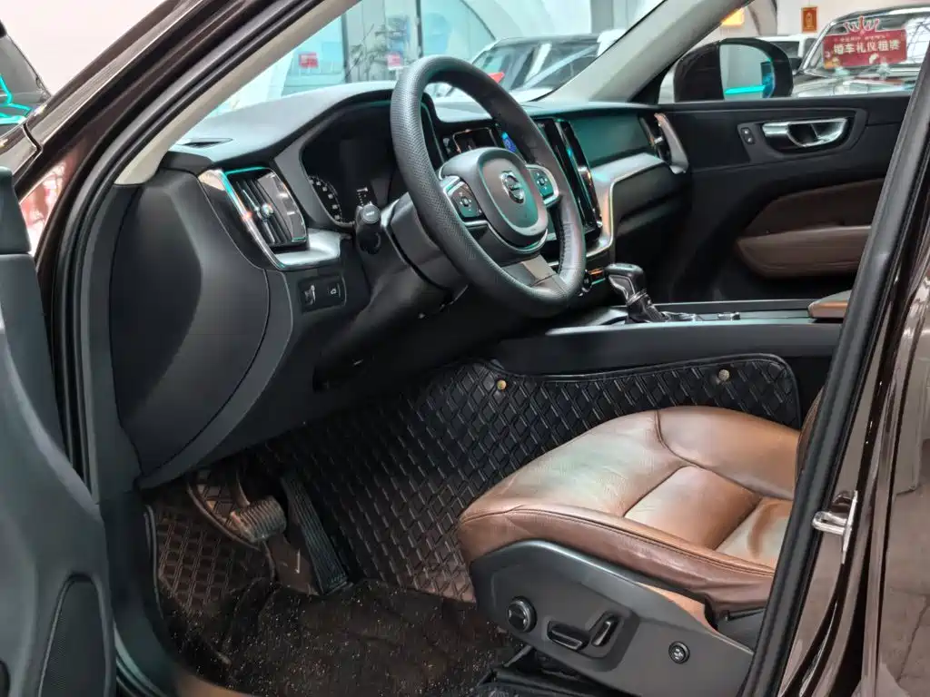 Volvo XC60 — миниатюра 5