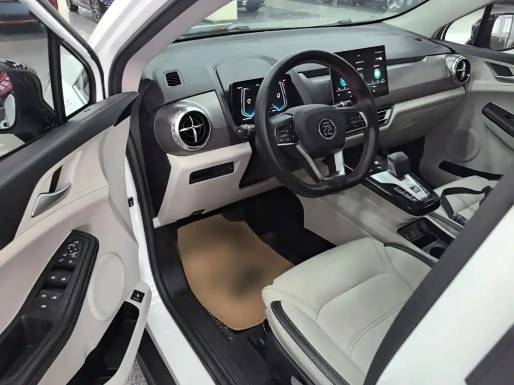 BYD Yuan Pro — миниатюра 16